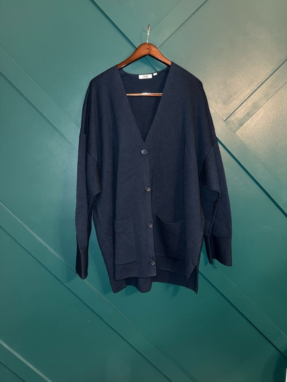 Uniqlo Navy Button-Up V-Neck Cardigan 68% Wool
